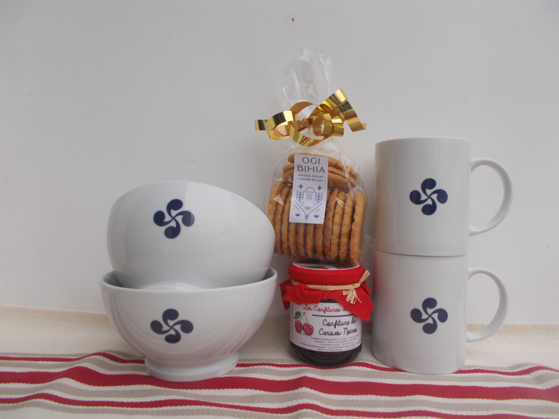 Bols basque  et mugs gourmand 